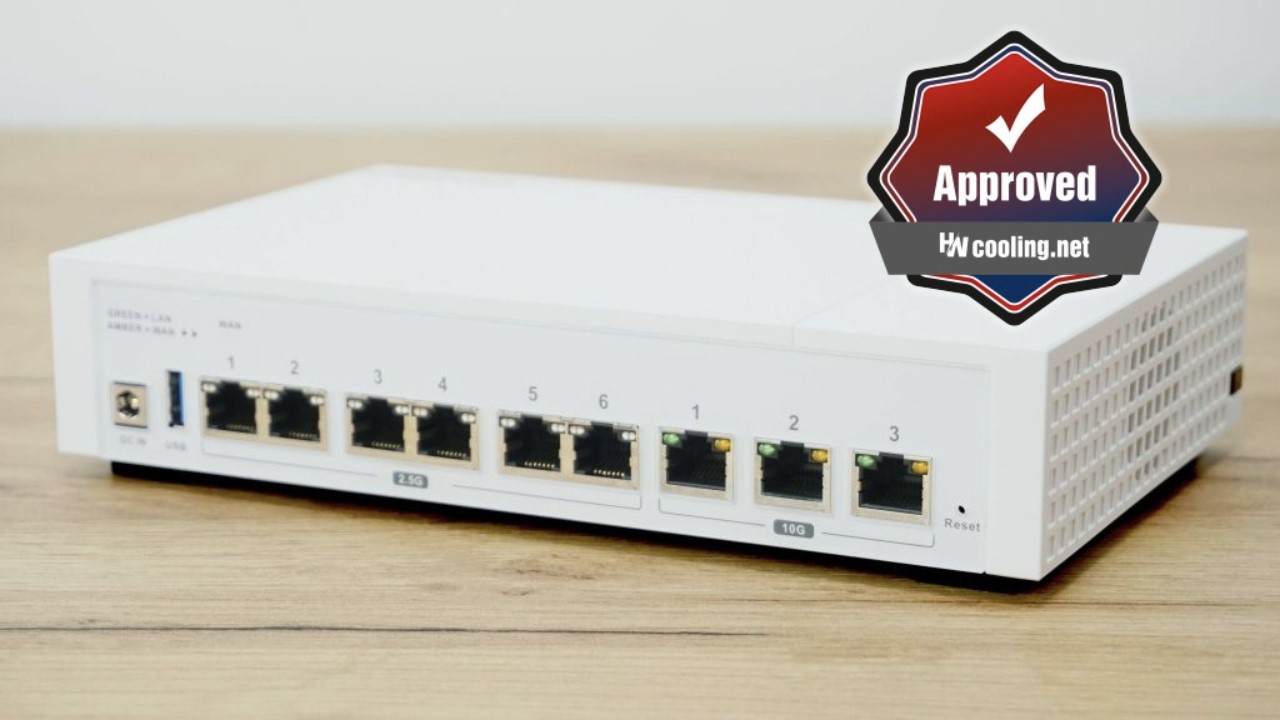 Obrázek QNAP SD-WAN router QHora-322 (4jádrový procesor, 4GB DDR4 RAM, 6x 2,5GbE, 3x 10GbE, 1x USB 3.2 Gen1)